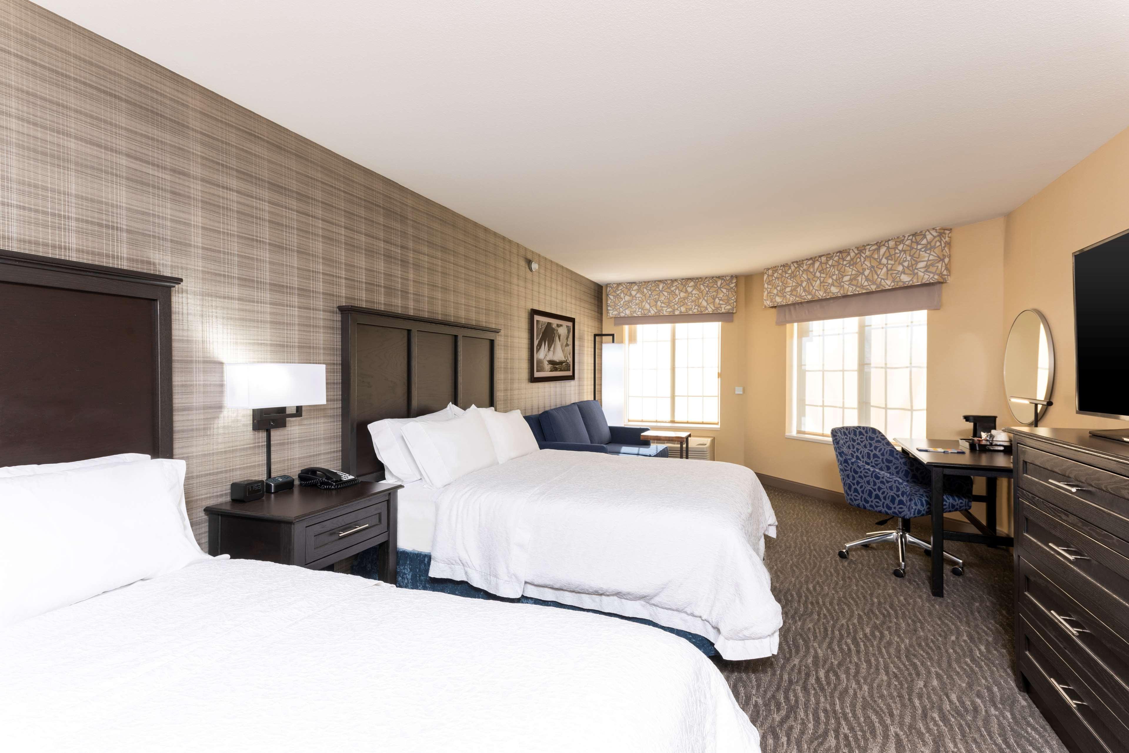 Hampton Inn Holland Exterior photo
