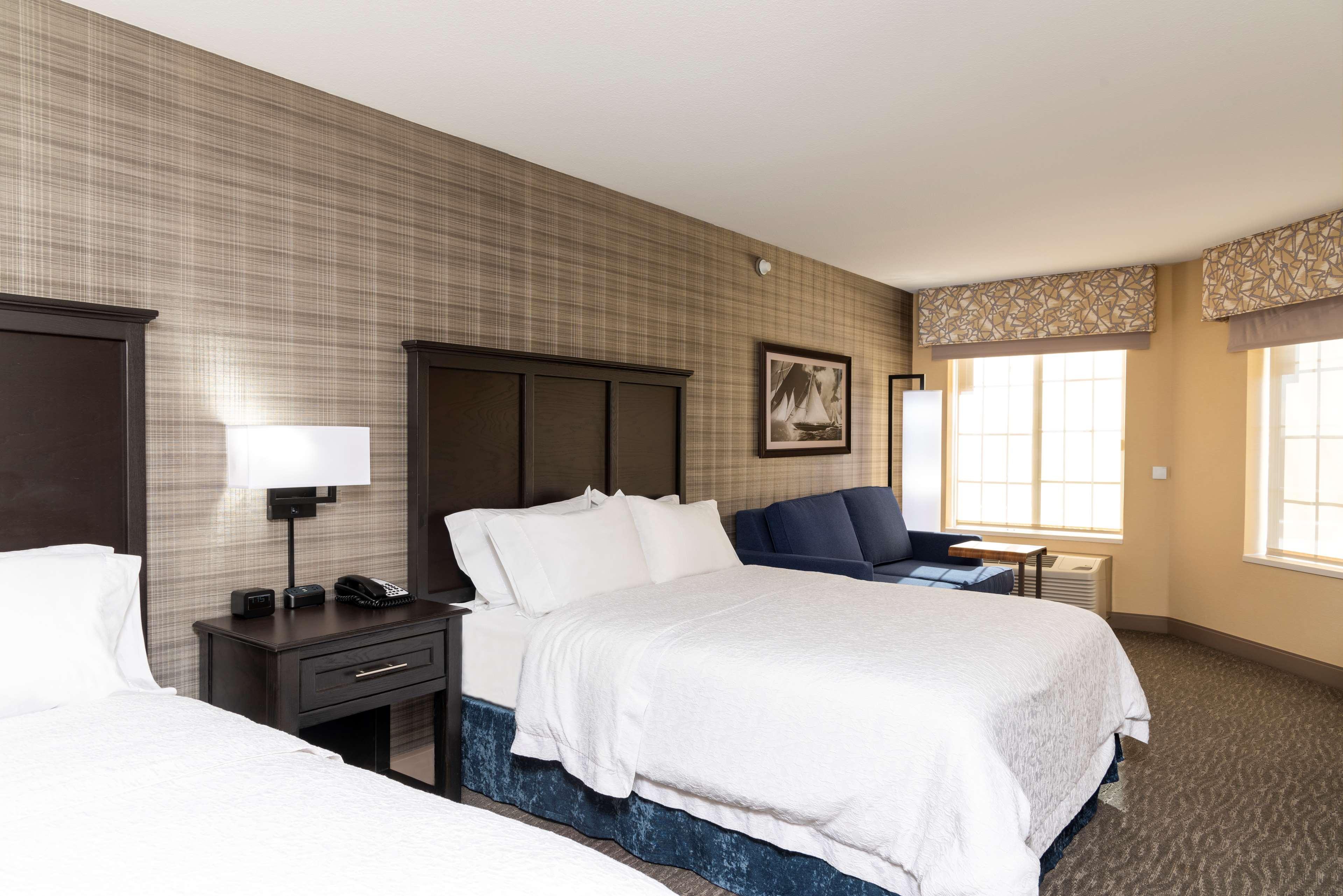 Hampton Inn Holland Exterior photo