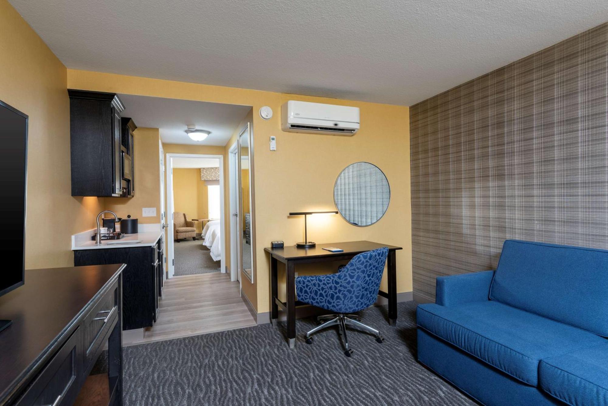 Hampton Inn Holland Exterior photo