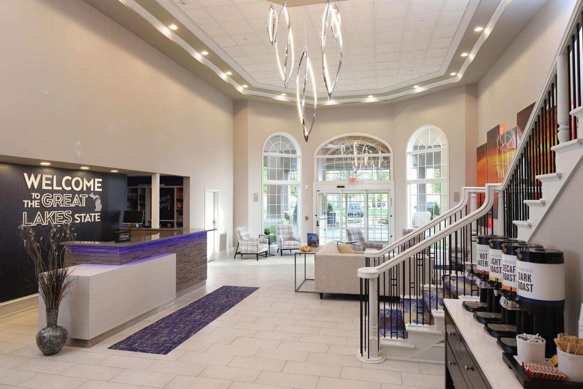 Hampton Inn Holland Exterior photo